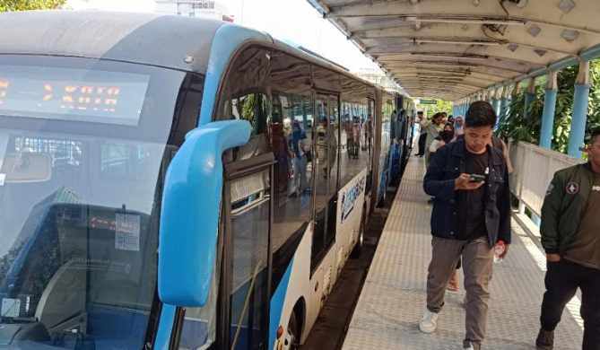 Demo Ojol, Beberapa Rute Transjakarta Dialihkan Sementara