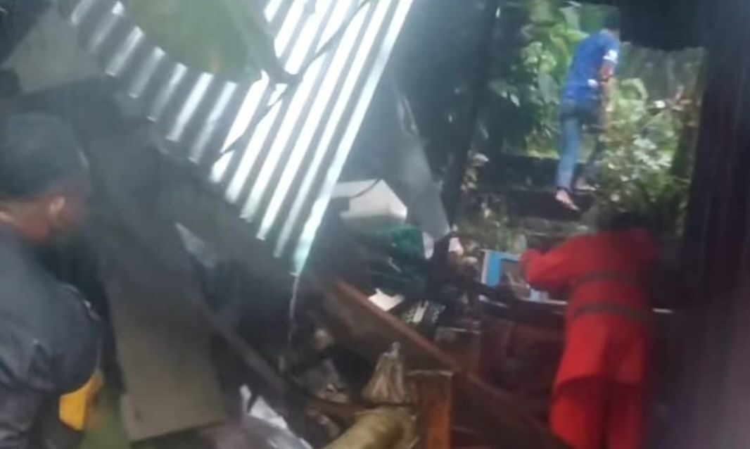 Warga Ambon Tewas Tertimpa Longsor Saat Berteduh dari Hujan