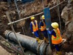 Pipa PAM Jaya di Bekasi Bocor Hebat, Air Menyembur ke Udara