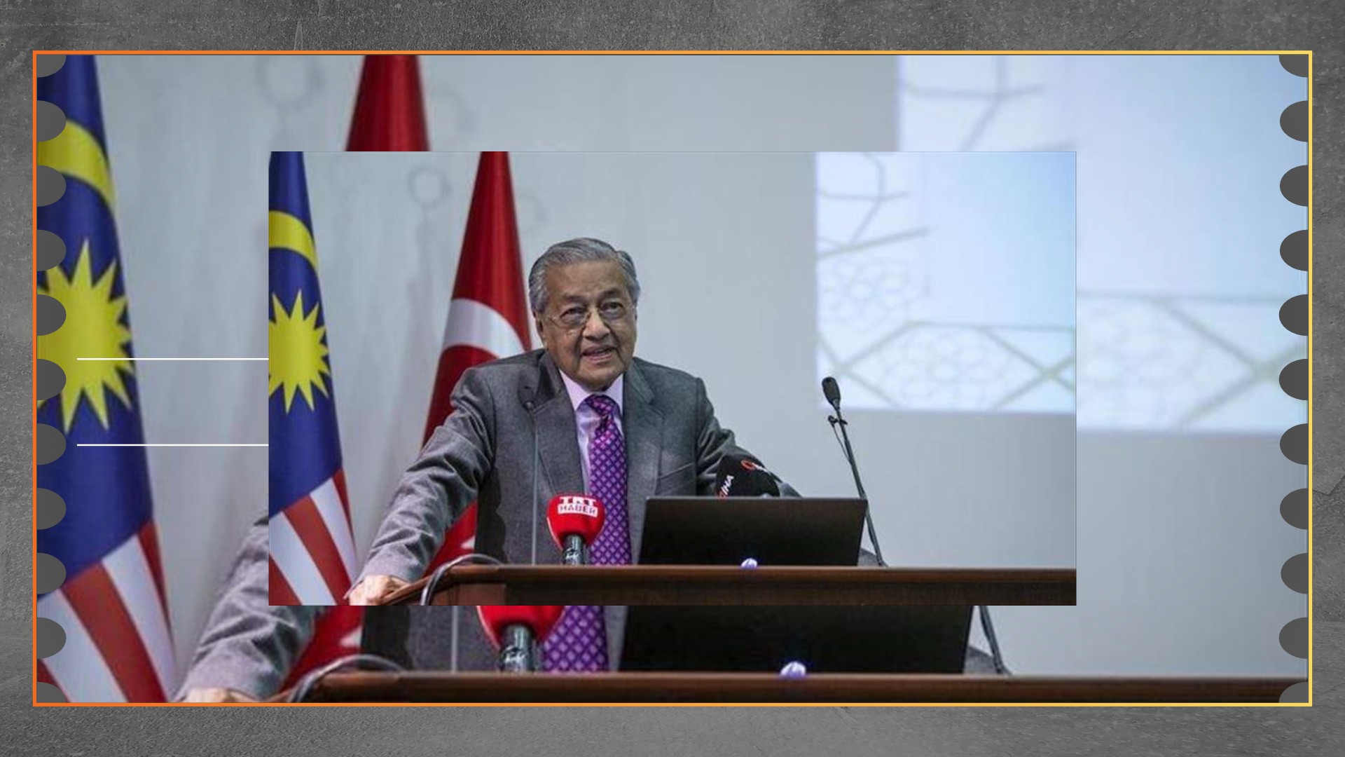 Mahathir Mohamad Masuk RS Usai Terjatuh di Kediaman
