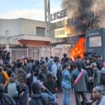 Demo Pelajar Prancis Ricuh, Sejumlah Sekolah Terbakar